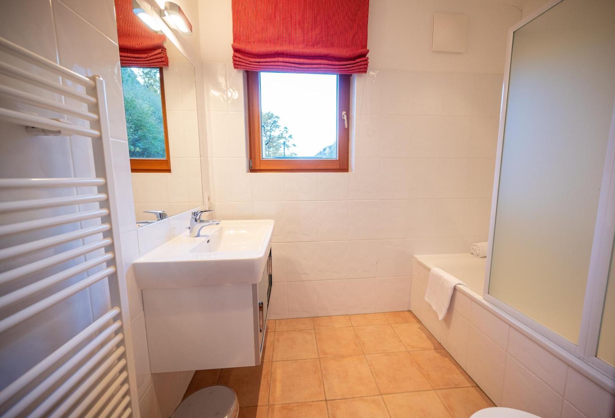 Finest Lakeside Villa Zell Am See By All In One Apartments Erlberg Экстерьер фото